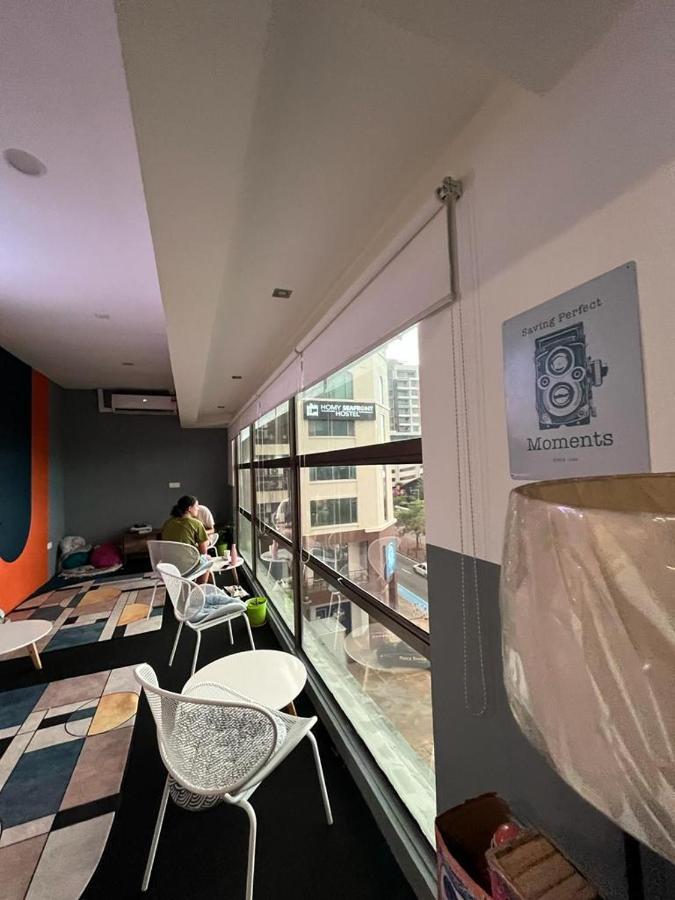Space Cap Hotel Kota Kinabalu Bagian luar foto