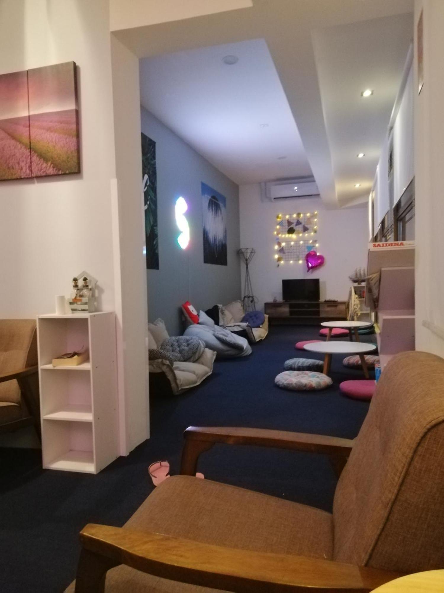 Space Cap Hotel Kota Kinabalu Bagian luar foto